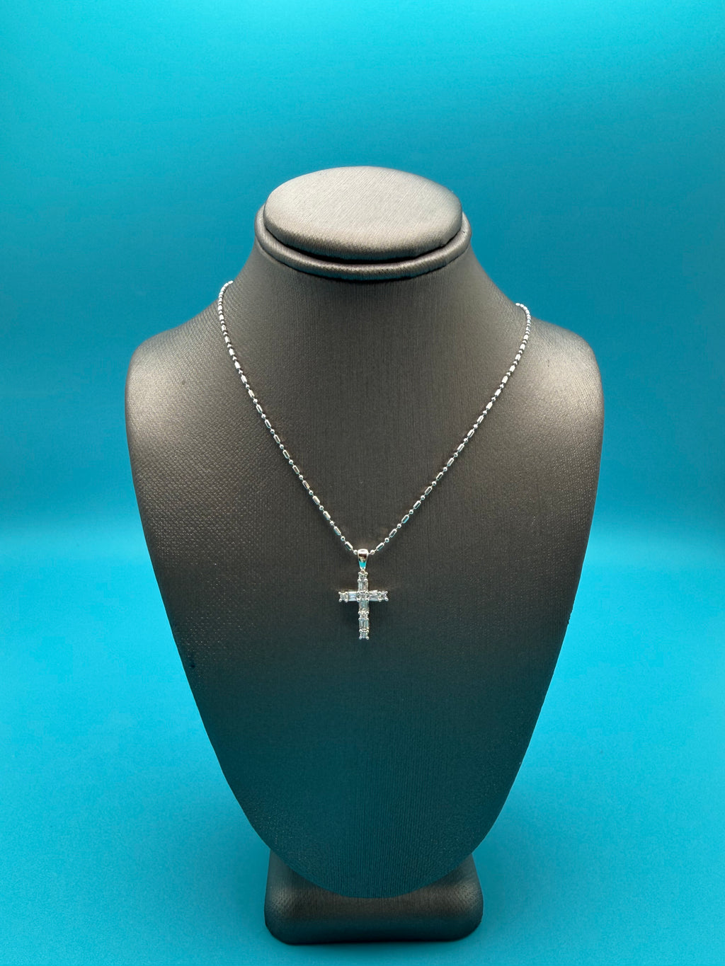 ✨White Gold 14k Diamond Cross Pendant Necklace✨